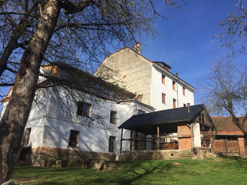 Wintermill Appartement Laznicky Buitenkant foto
